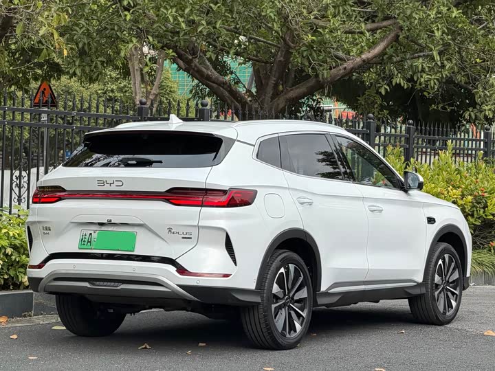 2025 BYD Song Plus Hybrid/EV