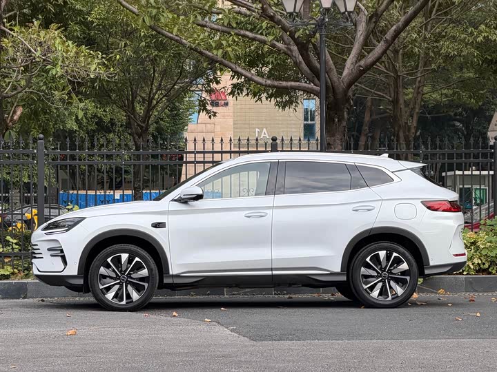 2025 BYD Song Plus Hybrid/EV