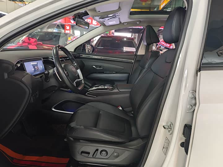 Hyundai Tucson L 2023 2023款 途胜L 1.5T 自动两驱LUX尊贵版