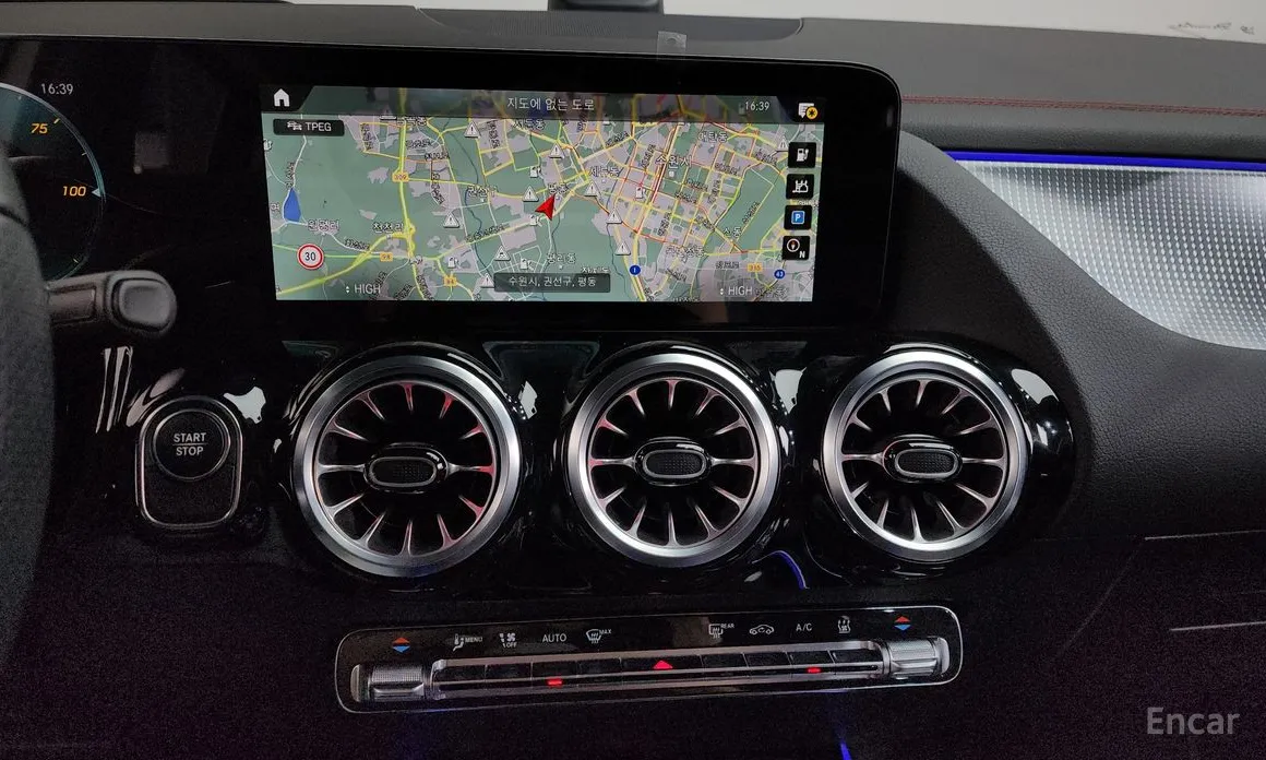 Mercedes-Benz EQA 2021 EQA250 AMG Line