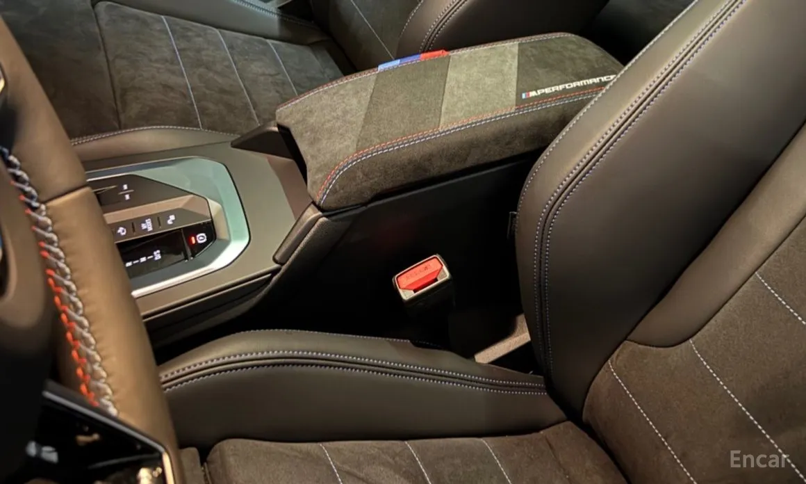 BMW 1 Series 2025 M135 xDrive Pro First Edition