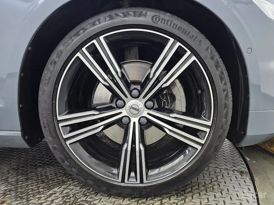 Volvo S60 2019 B5 Inscription