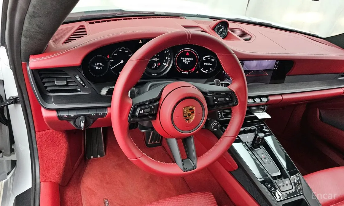 Porsche 911 2019 Carrera 4 GTS