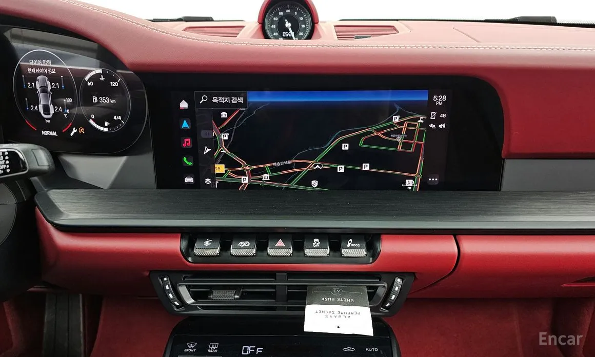 Porsche 911 2019 Carrera 4 GTS