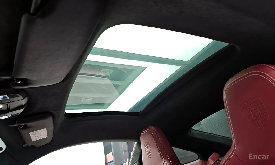 Porsche 911 2019 Carrera 4 GTS