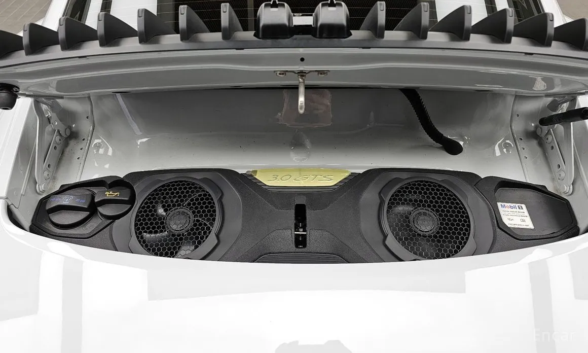 Porsche 911 2019 Carrera 4 GTS