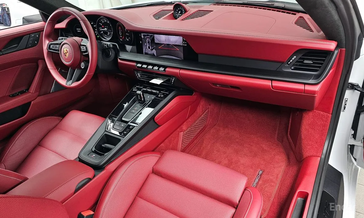 Porsche 911 2019 Carrera 4 GTS