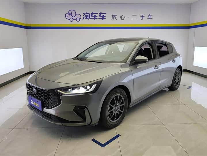 Ford Focus 2022 2022款 两厢 EcoBoost 180 自动竞速版