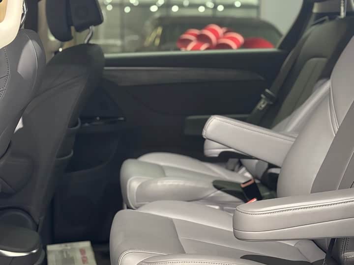 Buick GL8 Hybrid 2025 2025款 陆尚 智享版 7座