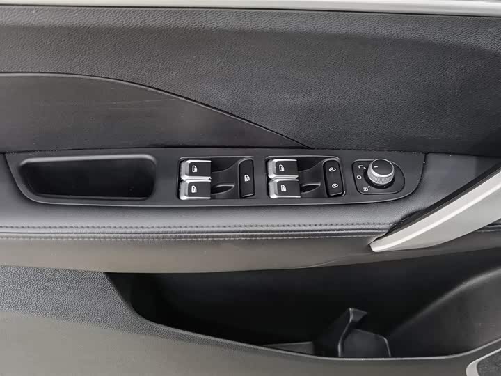 Geely Coolray 2025 2025款 1.5L CVT 超能