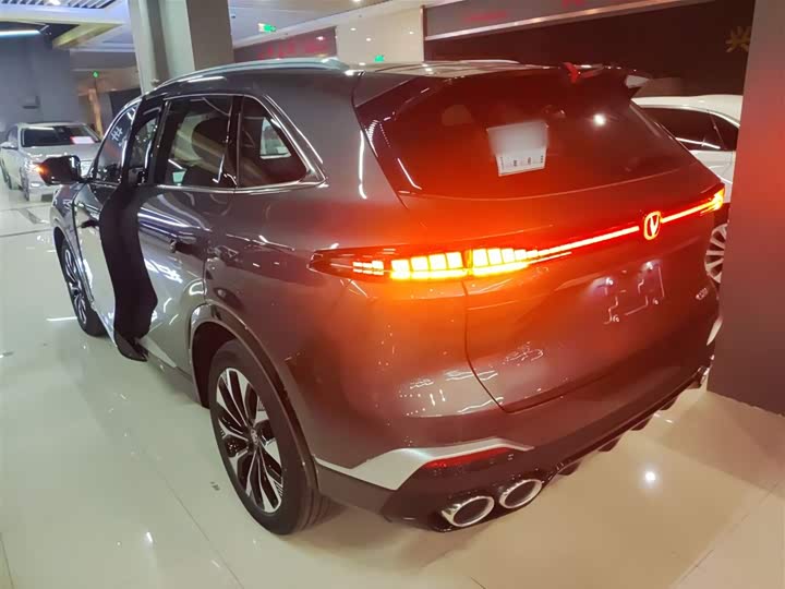 Changan CS75 Plus 2025 2025款 第四代 UItra 2.0T 新蓝鲸 智慧劲擎型