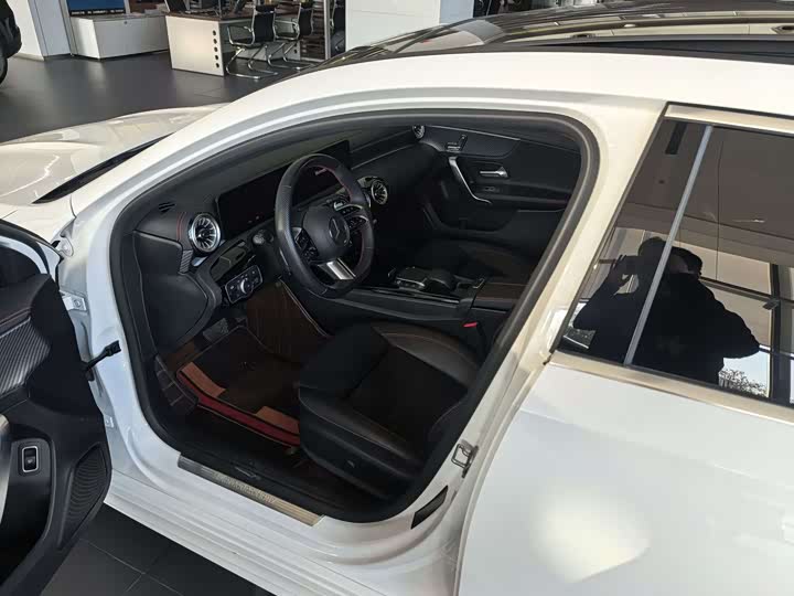 Mercedes-Benz A-Class 2024 2024款 A 200 L 时尚型