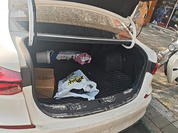 Chevrolet Monza 2024 2024款 1.5L 双离合悦享版