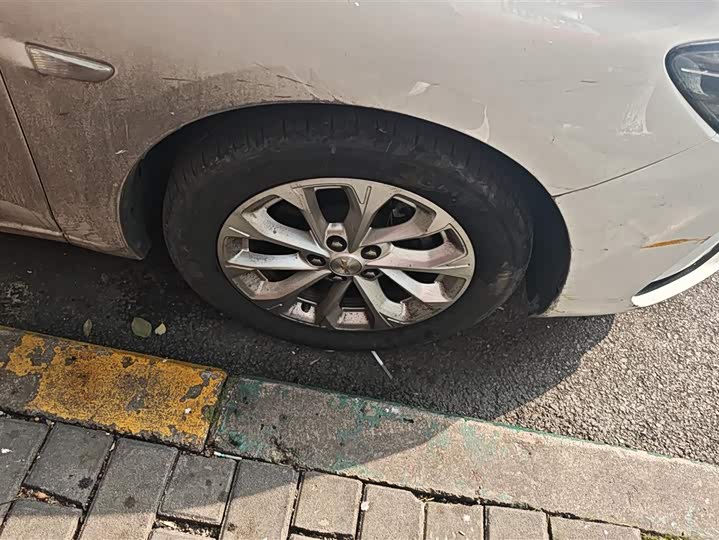 Chevrolet Monza 2024 2024款 1.5L 双离合悦享版