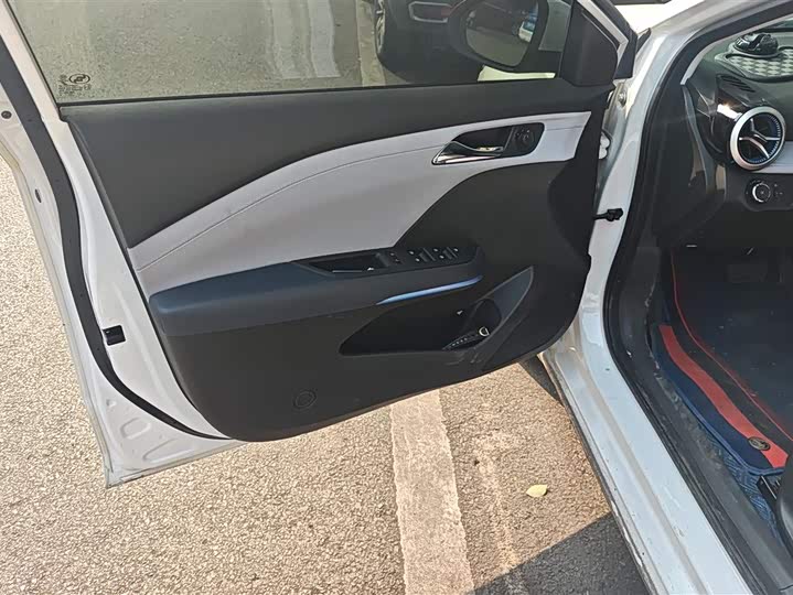 Chevrolet Monza 2024 2024款 1.5L 双离合悦享版