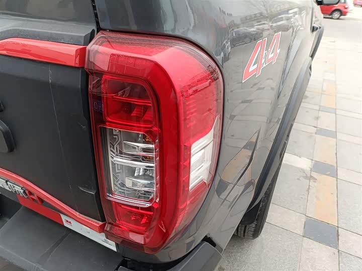 Maxus Star 2023 2023款 星际H 2.0T 自动四驱汽油豪华版标轴