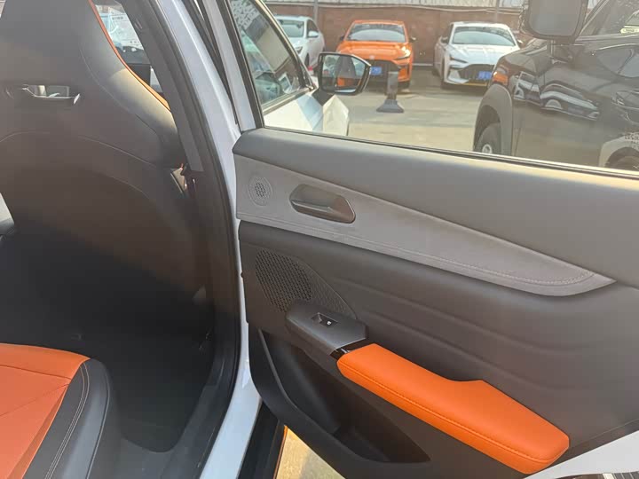 Changan UNI-V 2025 2025款 第三代 1.5T 500Bar尊贵运动型