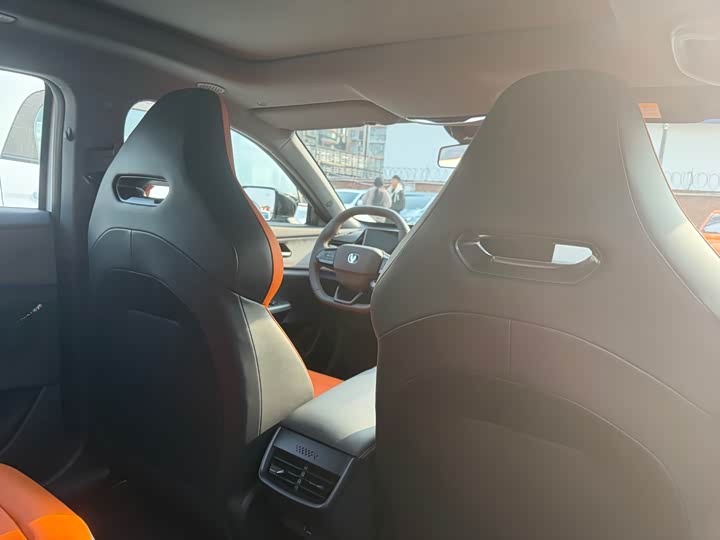 Changan UNI-V 2025 2025款 第三代 1.5T 500Bar尊贵运动型