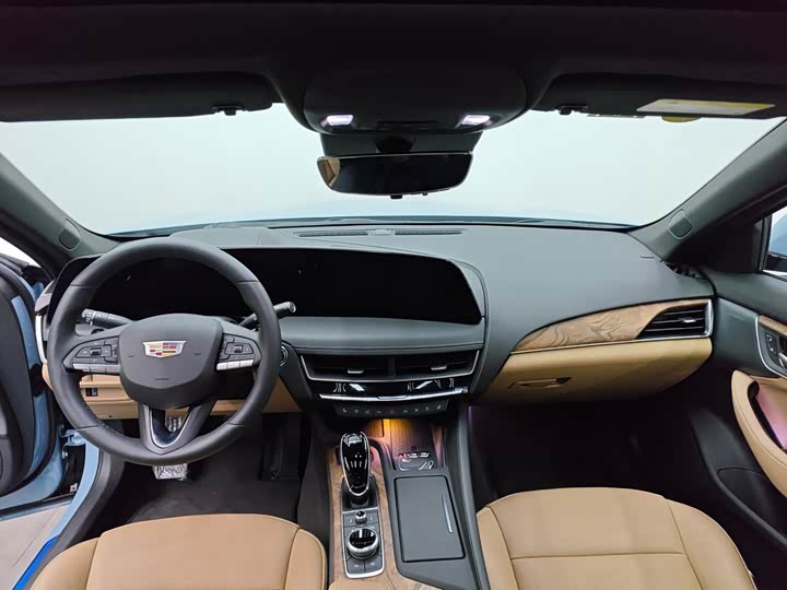 Cadillac CT5 2025 2025款 28T 赛道性能版