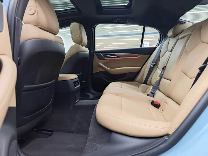 Cadillac CT5 2025 2025款 28T 赛道性能版