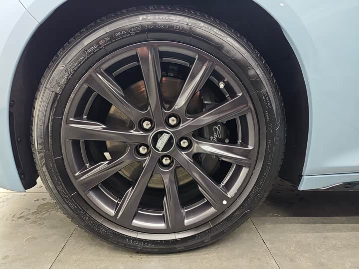 Cadillac CT5 2025 2025款 28T 赛道性能版