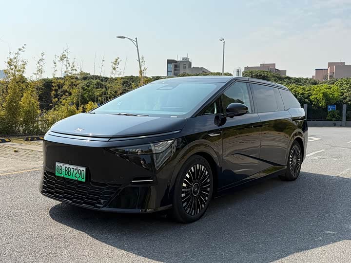 XPeng X9 2025 2025款 纯电 740超长续航 Max