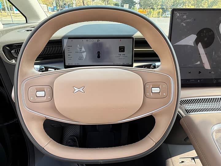 XPeng X9 2025 2025款 纯电 740超长续航 Max