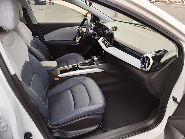 Chevrolet Monza 2024 2024款 1.5L 双离合悦享版