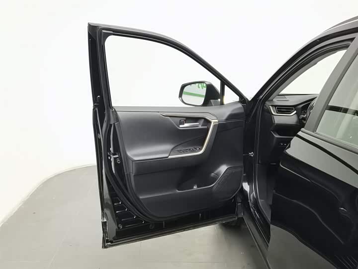 Toyota Wildlander 2024 2024款 2.0L CVT四驱豪华PLUS版