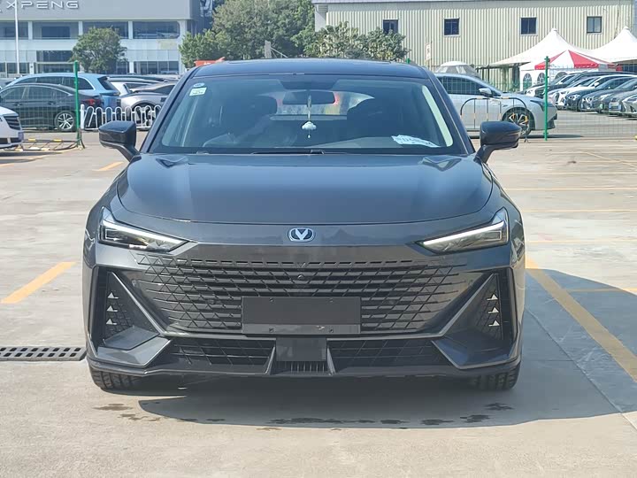Changan UNI-V Hybrid 2024 2024款 蓝鲸智电iDD 136km 智趣型