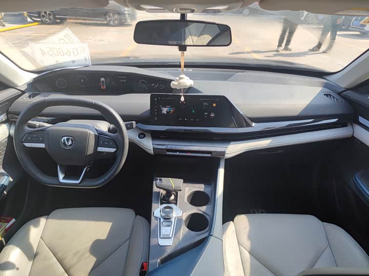 Changan UNI-V Hybrid 2024 2024款 蓝鲸智电iDD 136km 智趣型