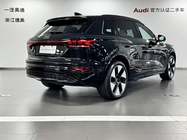 Audi Q6L e-tron 2026 2026款 首发领航版