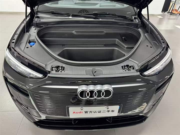 Audi Q6L e-tron 2026 2026款 首发领航版
