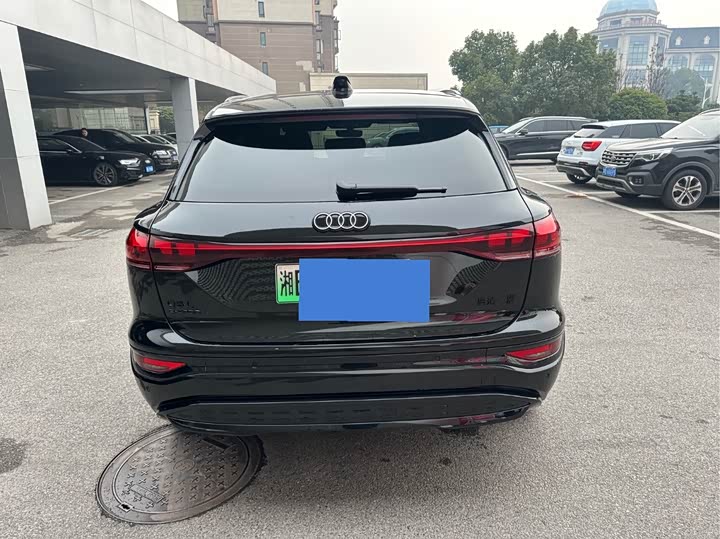 Audi Q6L e-tron 2026 2026款 首发领航版