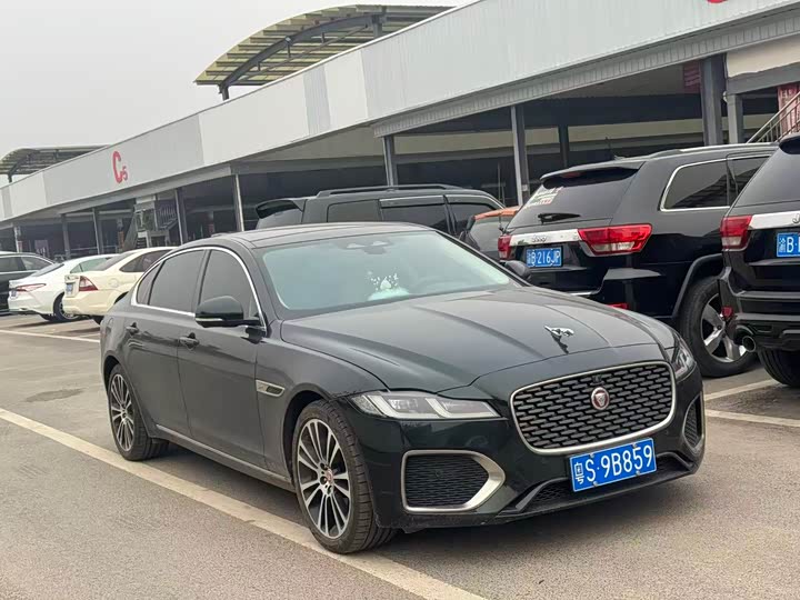 Jaguar XF L 2024 2024款 2.0T P250 两驱尊享豪华版