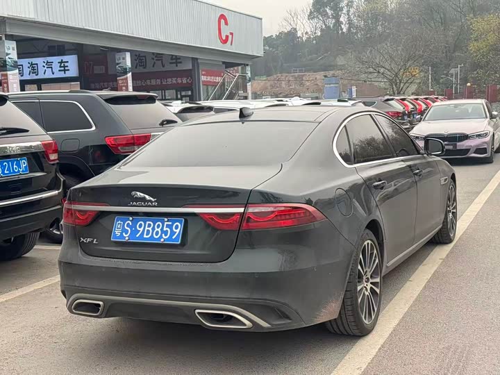 Jaguar XF L 2024 2024款 2.0T P250 两驱尊享豪华版