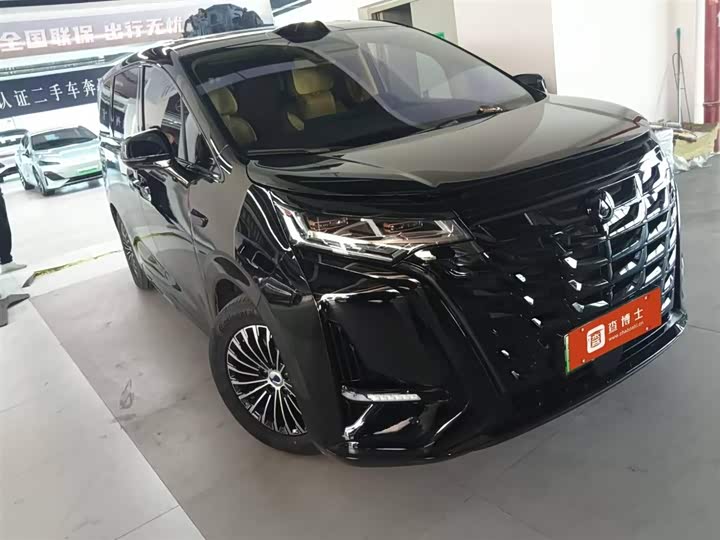 Denza D9 2025 2025款 DM-i 智驾版 1020 四驱尊荣型