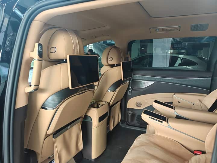 Denza D9 2025 2025款 DM-i 智驾版 1020 四驱尊荣型