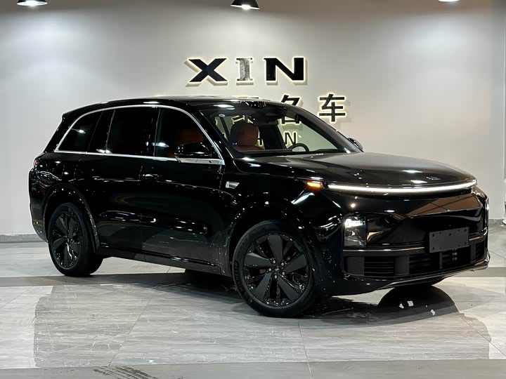 LiXiang L8 2025 2025款 Pro 智能焕新版