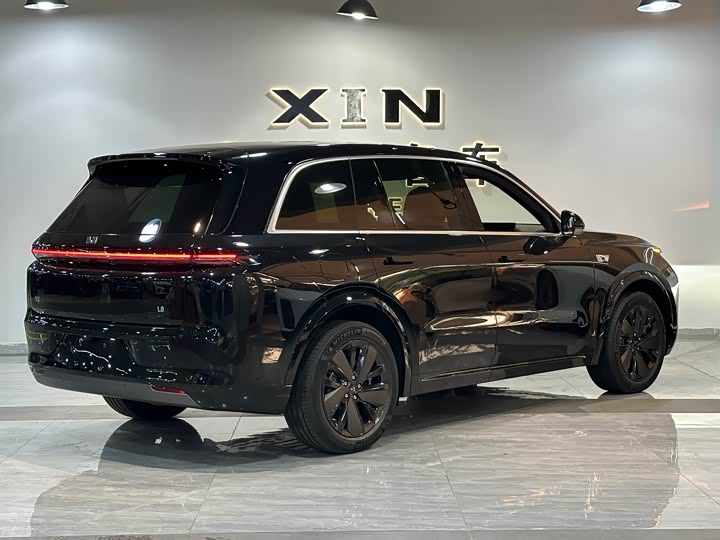 LiXiang L8 2025 2025款 Pro 智能焕新版