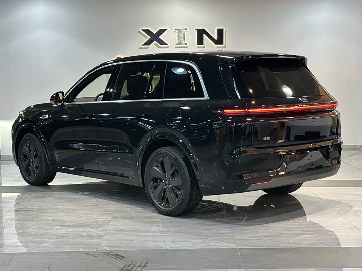 LiXiang L8 2025 2025款 Pro 智能焕新版