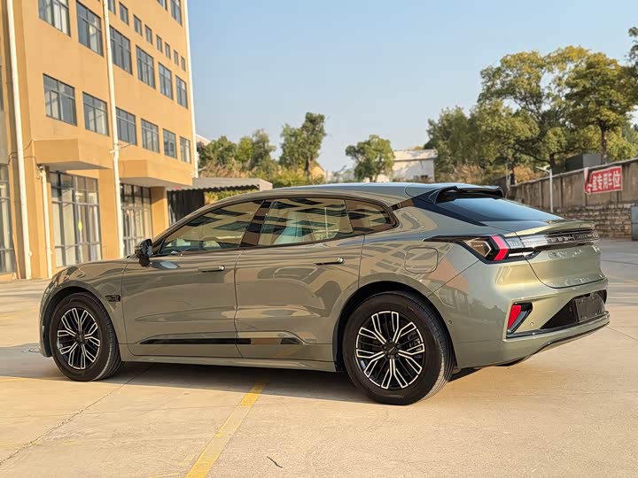 Zeekr 001 2025 2025款 WE版 100kWh 后驱