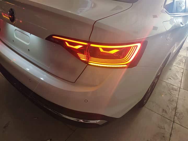 Volkswagen Sagitar L 2026 2026款 3000万辆甄选款 300TSI DSG 超越版