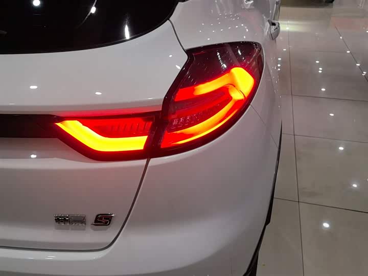 Geely Emgrand GS 2021 2021款 1.4T CVT尊贵型