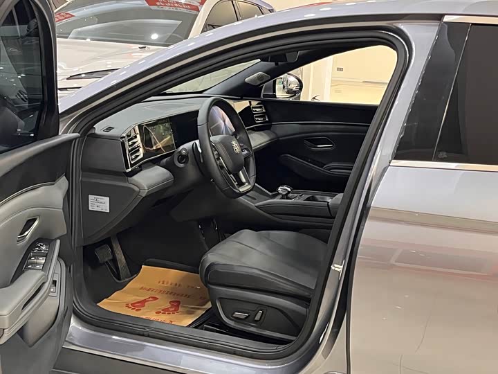 BYD Qin L 2025 2025款 DM-i 智驾版 120KM领先型