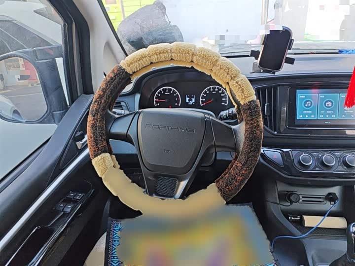 Dongfeng Forthing Lingzhi M5 2023 2023款 M5L 1.6L 基本型 7座