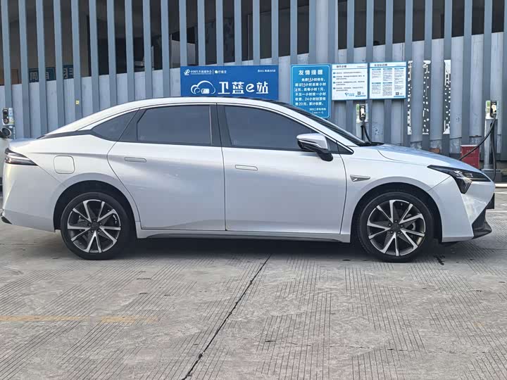 GAC Aion S Plus 2023 2023款 80 科技版 三元锂