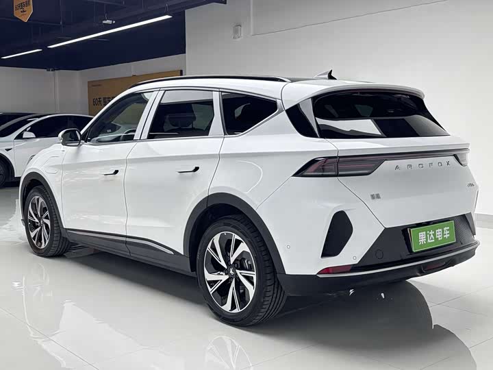 BAIC Arcfox Alpha T6 2025 2025款 688MAX 175kW