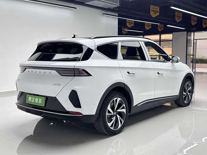 BAIC Arcfox Alpha T6 2025 2025款 688MAX 175kW