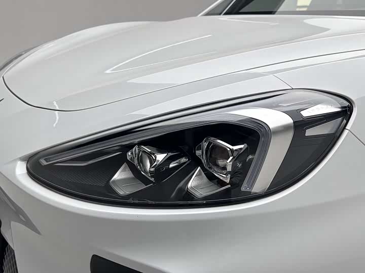 BAIC Arcfox Alpha T6 2025 2025款 688MAX 175kW